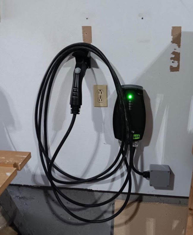 Borne de recharge installée à Boucherville par bornotto