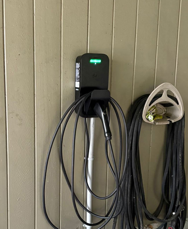 Borne de recharge installée à Boucherville par bornotto